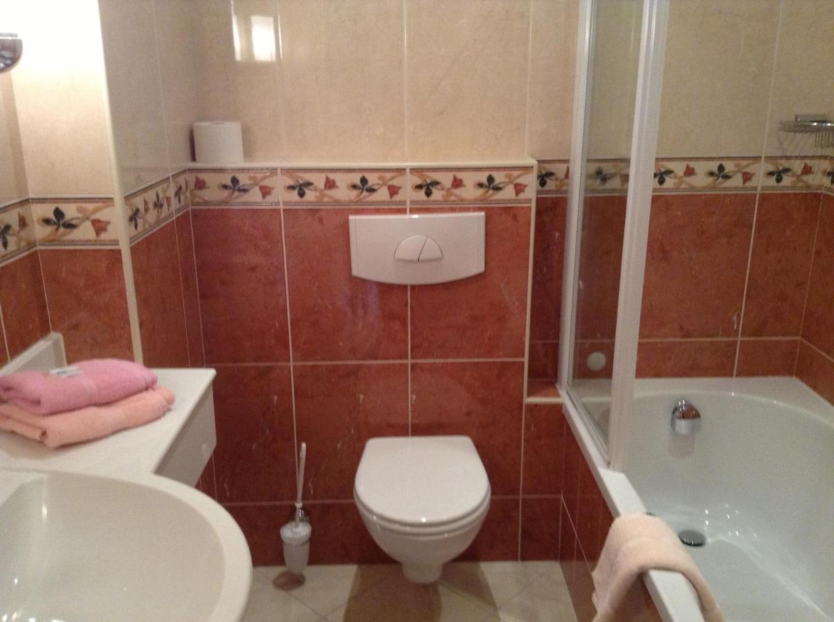 Zum Toni Hotel 3*