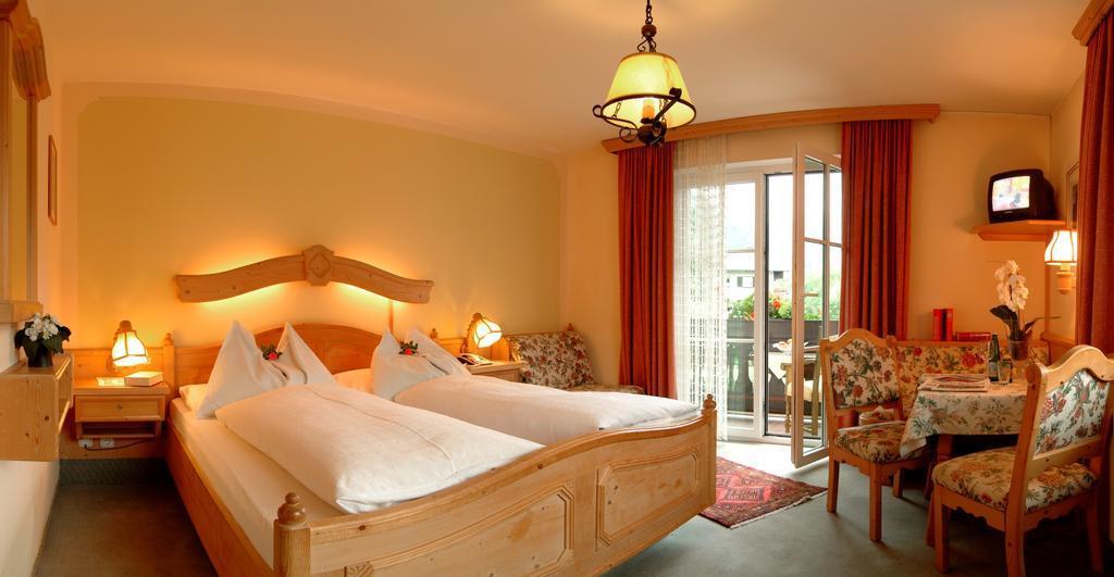 Zum Toni Hotel 3*